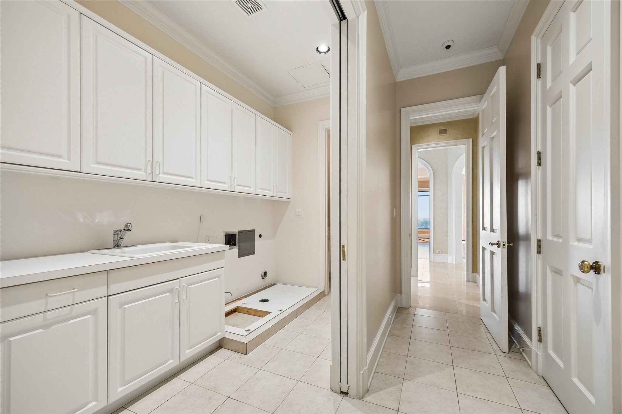 2121 Kirby Drive, #26S, Houston, TX 77019