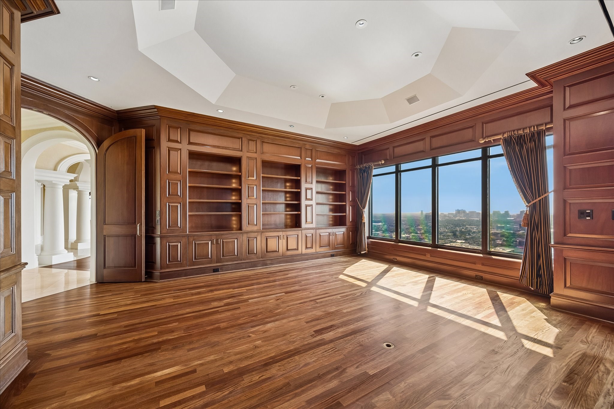2121 Kirby Drive, #26S, Houston, TX 77019