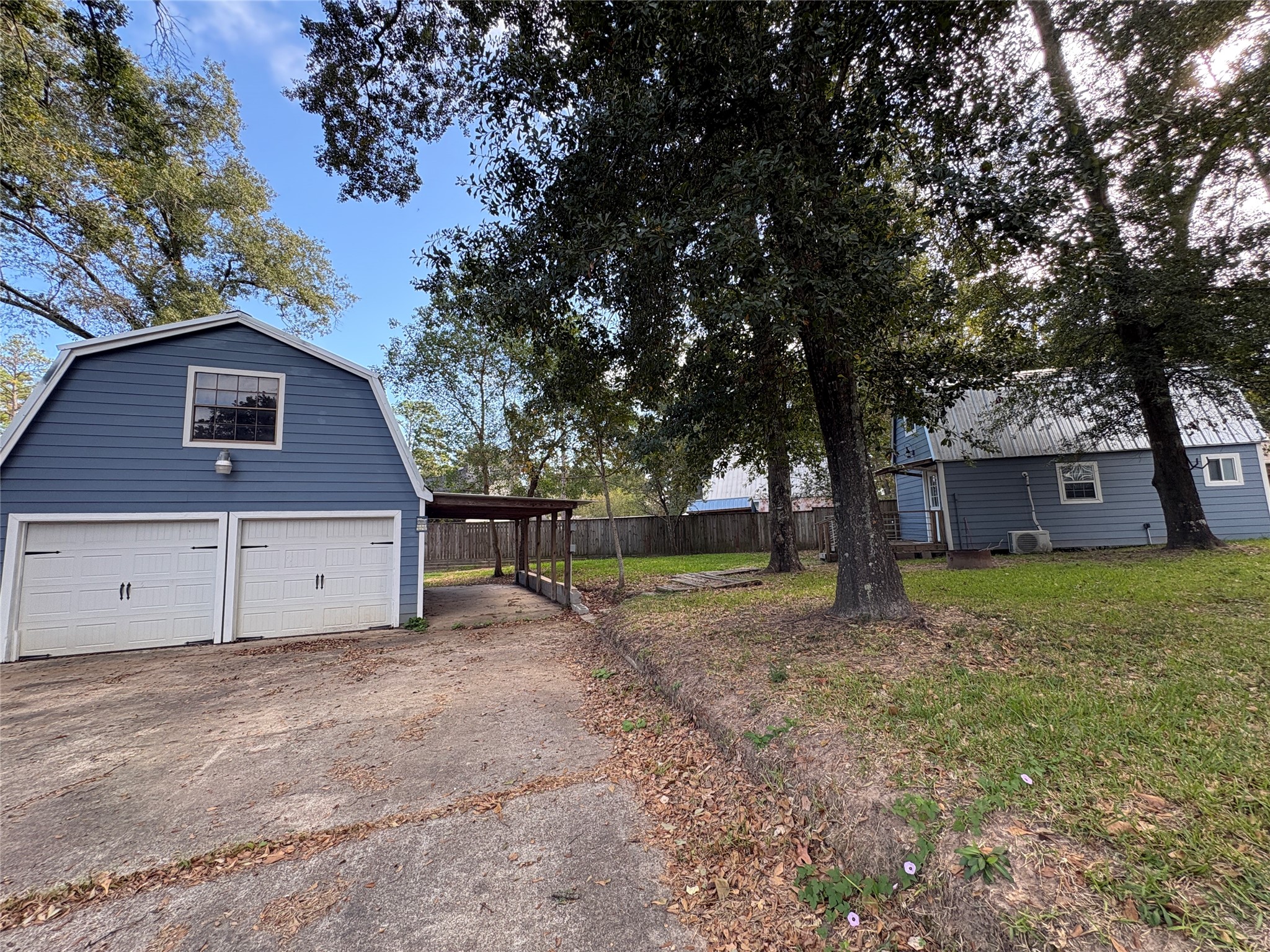 15612 Navajo Trail Street, #B, Willis, TX 77378