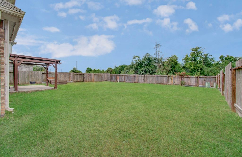 309 Burgundy Drive, Alvin, TX 77511