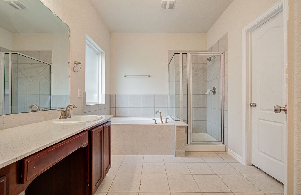 309 Burgundy Drive, Alvin, TX 77511