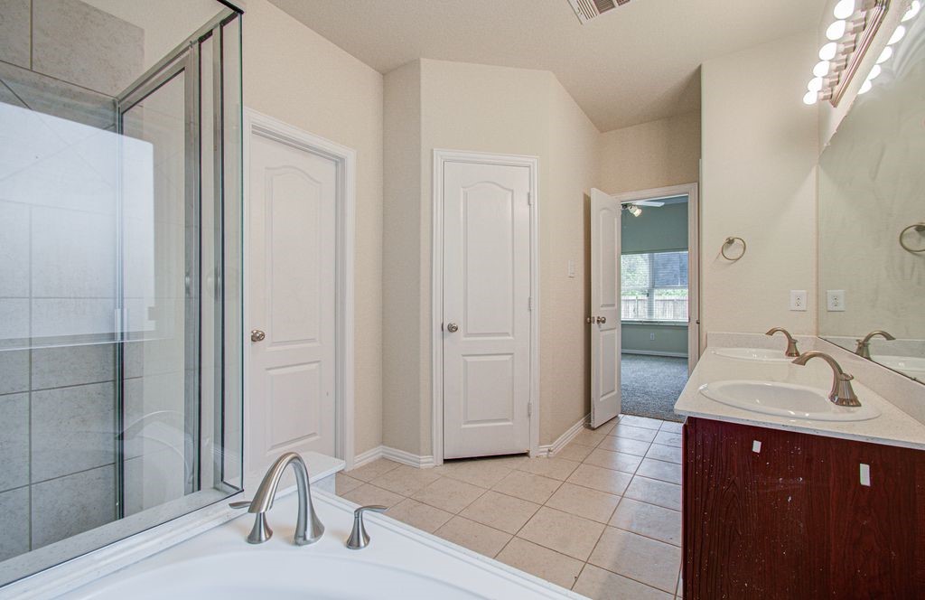 309 Burgundy Drive, Alvin, TX 77511