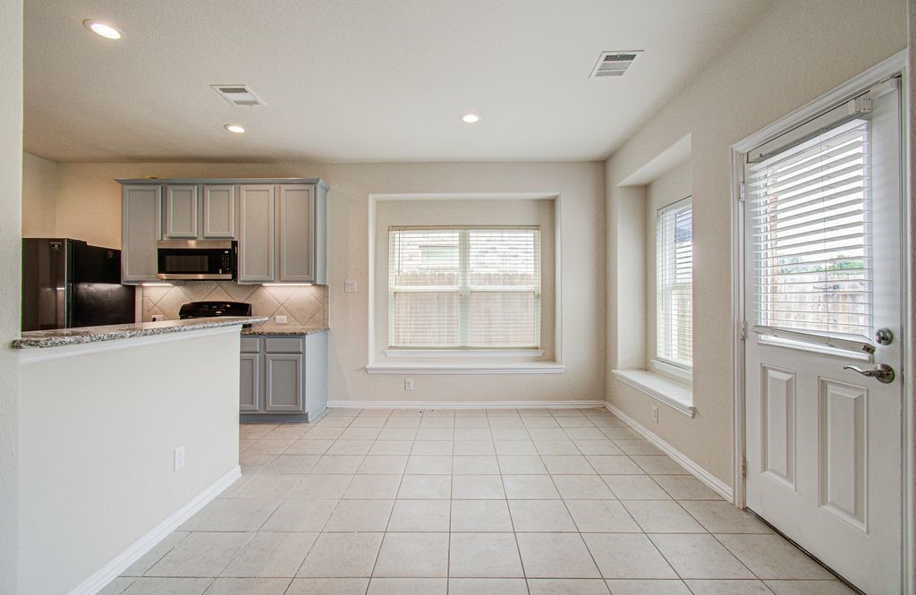309 Burgundy Drive, Alvin, TX 77511