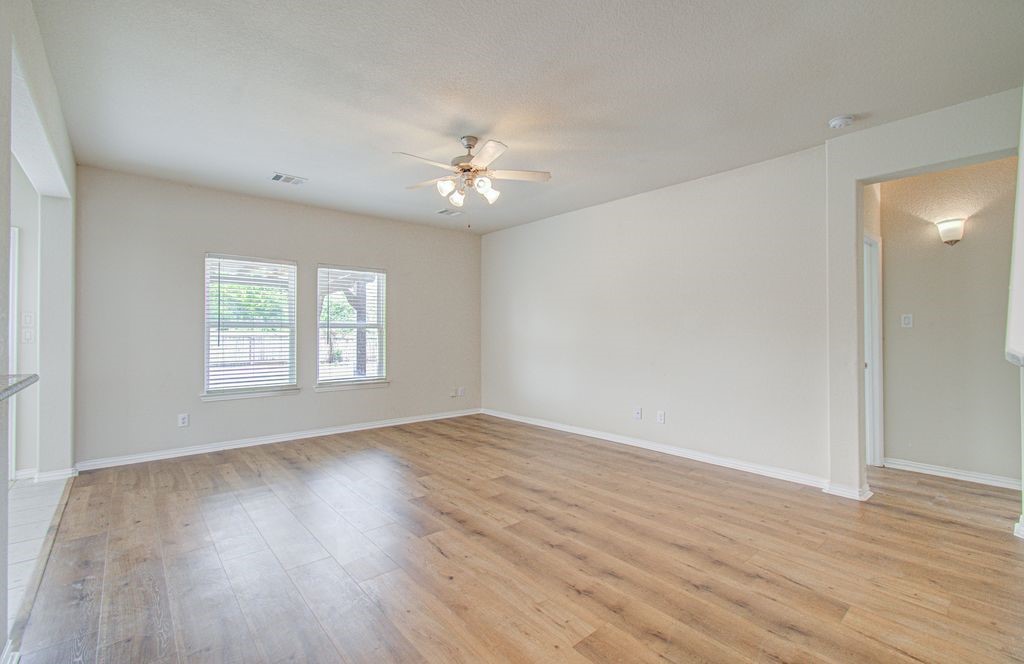 309 Burgundy Drive, Alvin, TX 77511