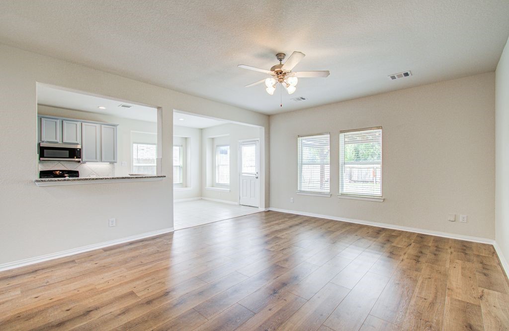 309 Burgundy Drive, Alvin, TX 77511