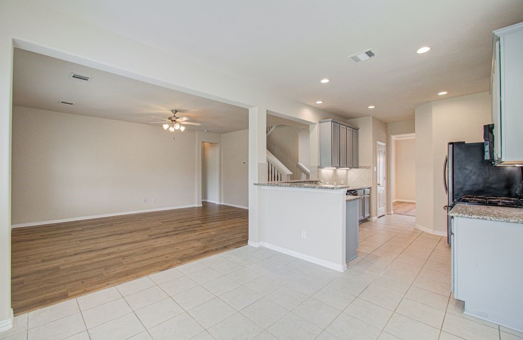 309 Burgundy Drive, Alvin, TX 77511