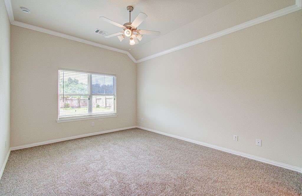 309 Burgundy Drive, Alvin, TX 77511