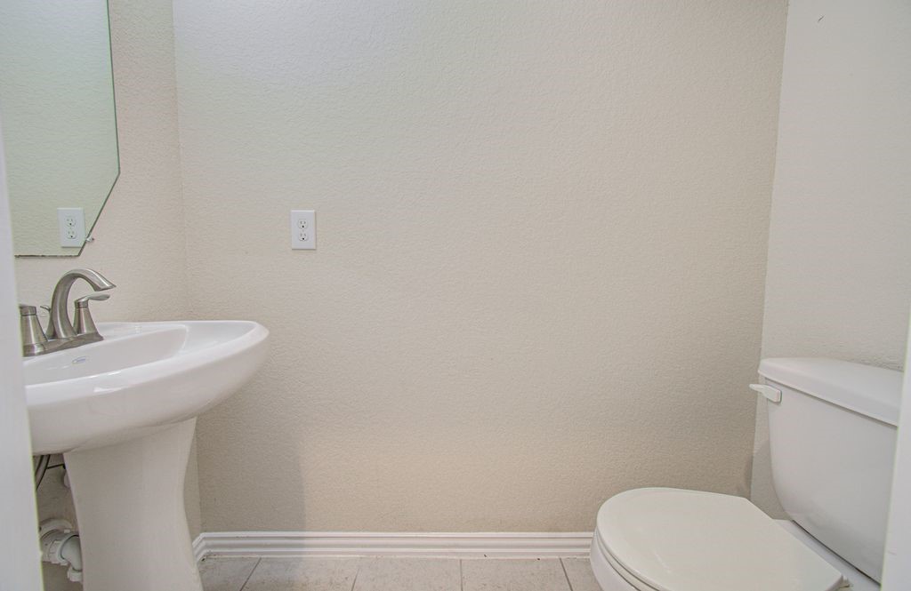 309 Burgundy Drive, Alvin, TX 77511