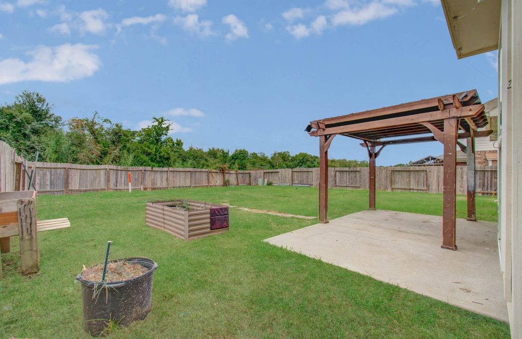 309 Burgundy Drive, Alvin, TX 77511