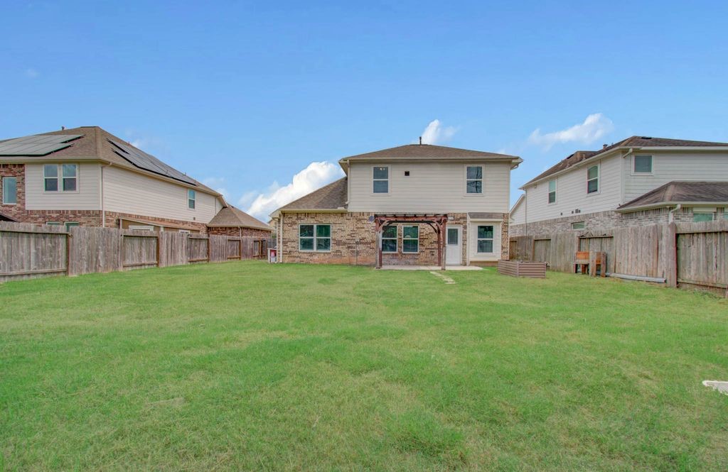 309 Burgundy Drive, Alvin, TX 77511