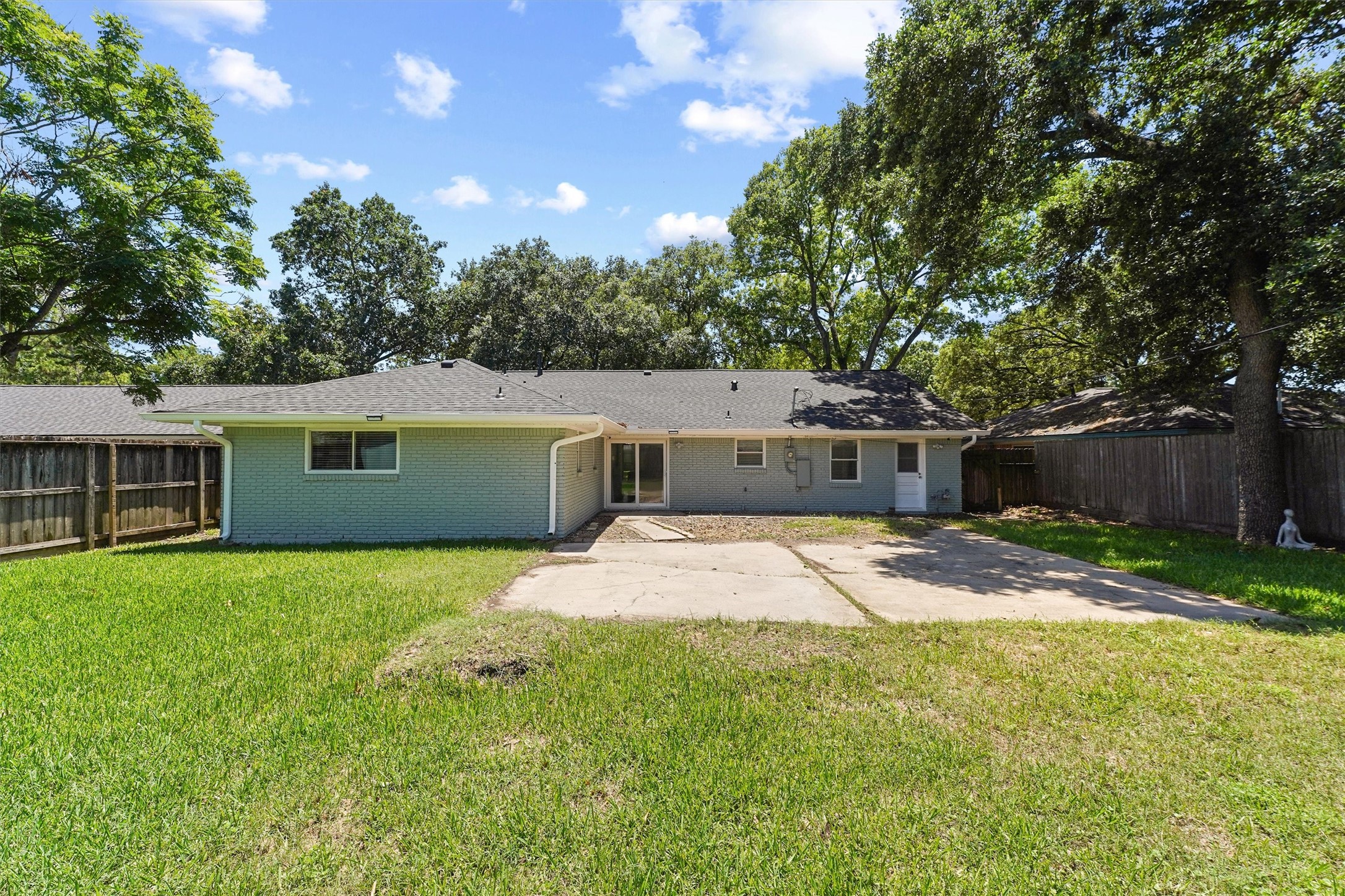 9622 Fairdale Lane, Houston, TX 77063