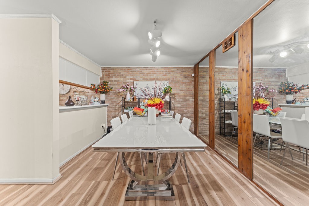 Informal dining located adjacent to kitchen and living area.