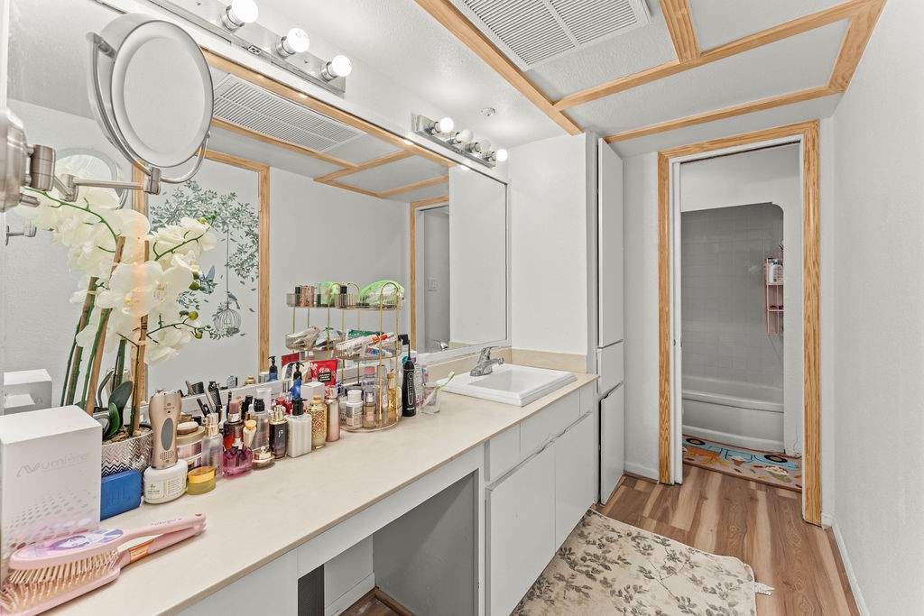 Primary Vanity connecting to Tub & Shower