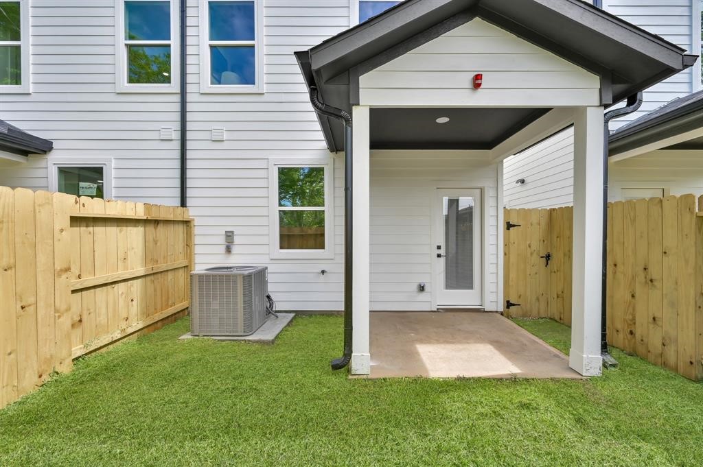 3334 Francis Street, #B, Houston, TX 77004