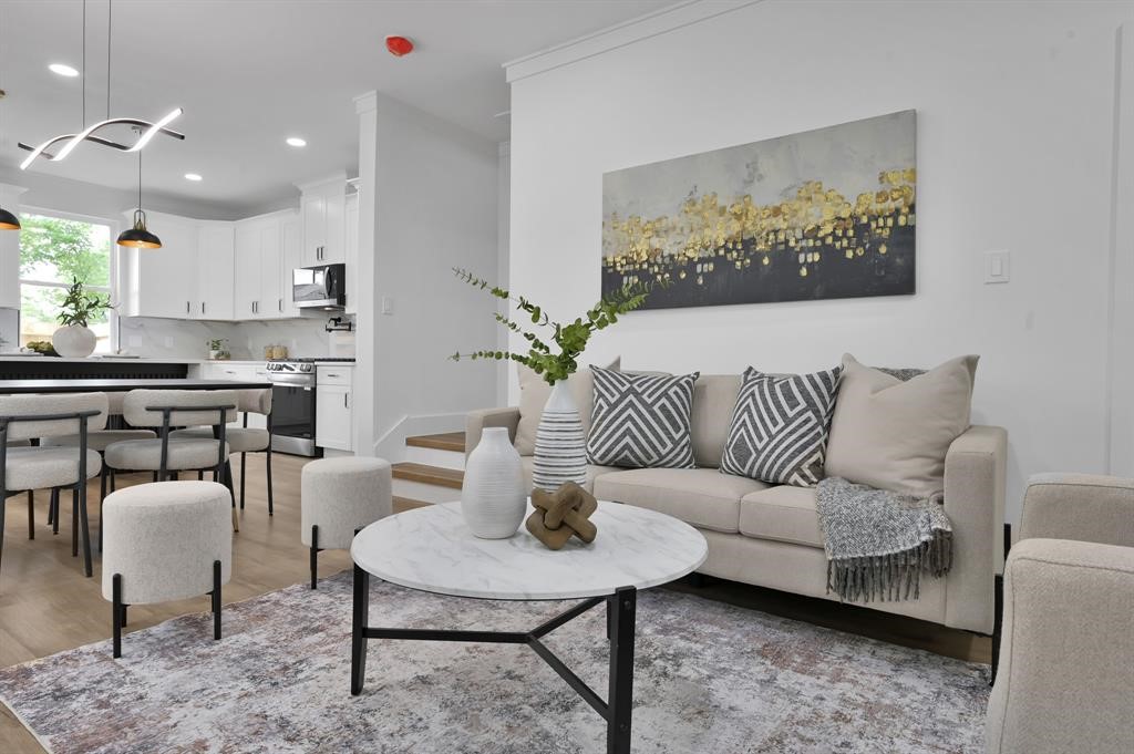 3334 Francis Street, #B, Houston, TX 77004 3334 Francis Street, #B, Houston, TX 77004