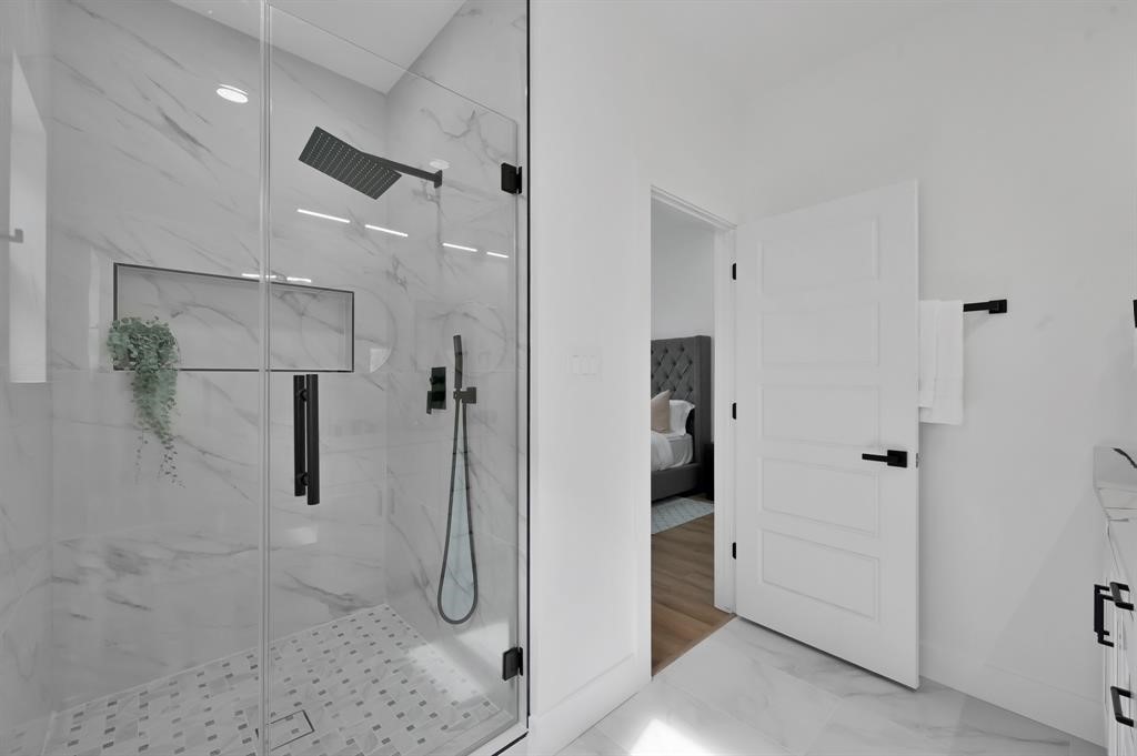 3334 Francis Street, #B, Houston, TX 77004