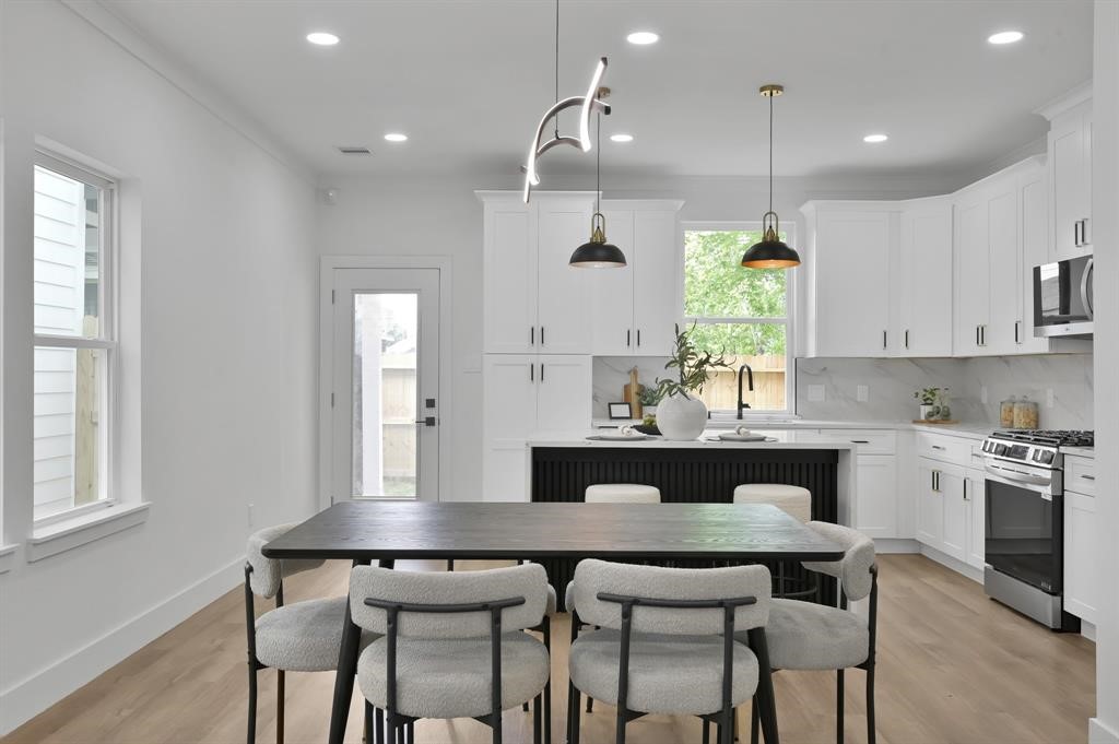 3334 Francis Street, #B, Houston, TX 77004