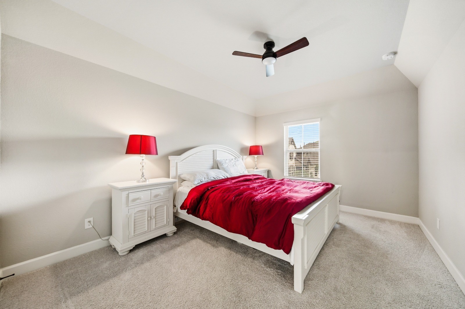 702 Hooks Trail, League City, TX 77573