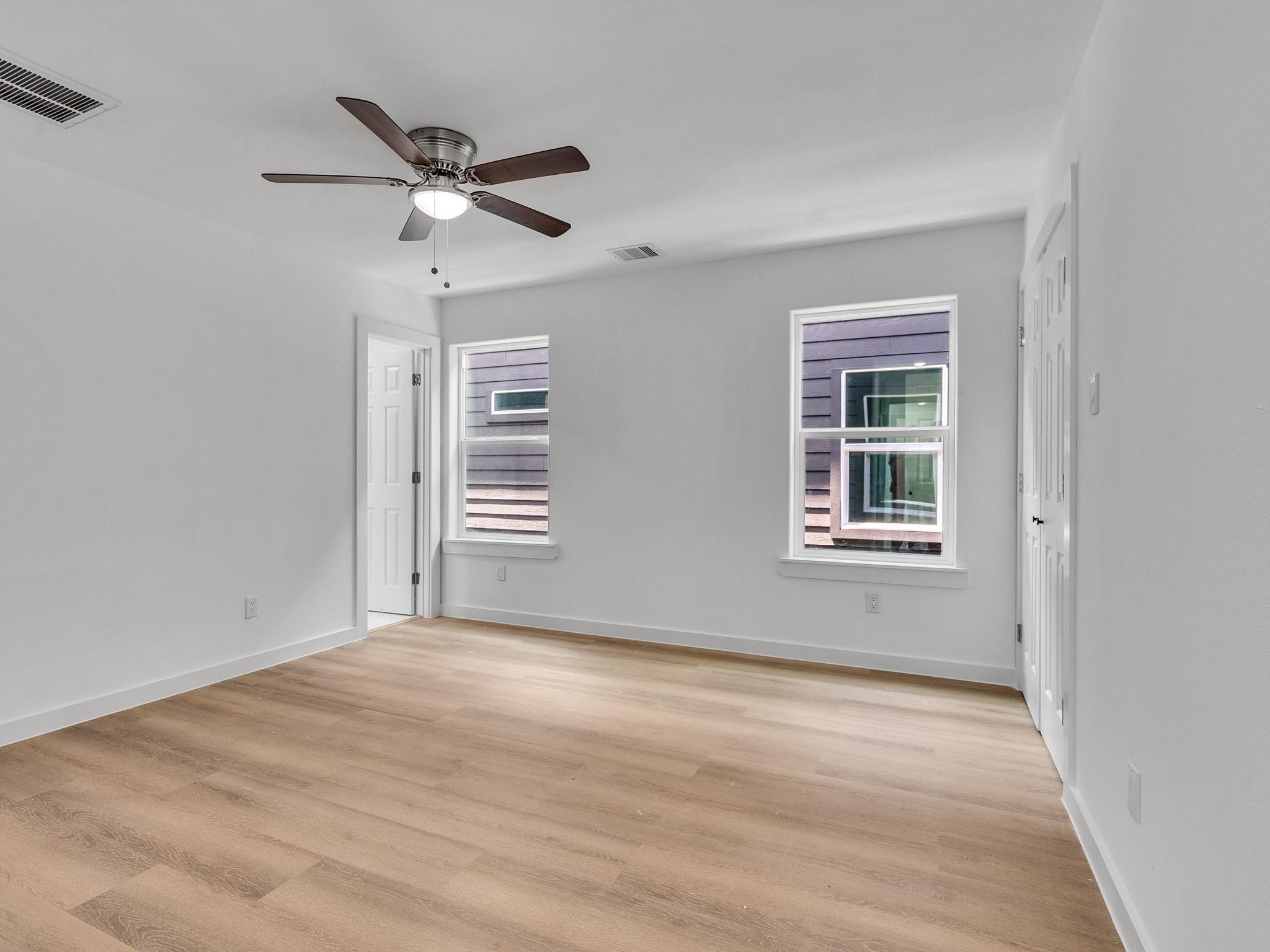 4824 baton rouge, #B, Houston, TX 77028