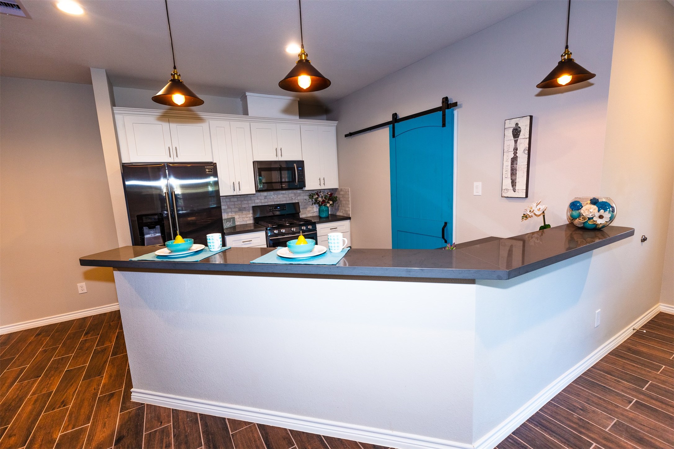 Plenty of room for bar stools