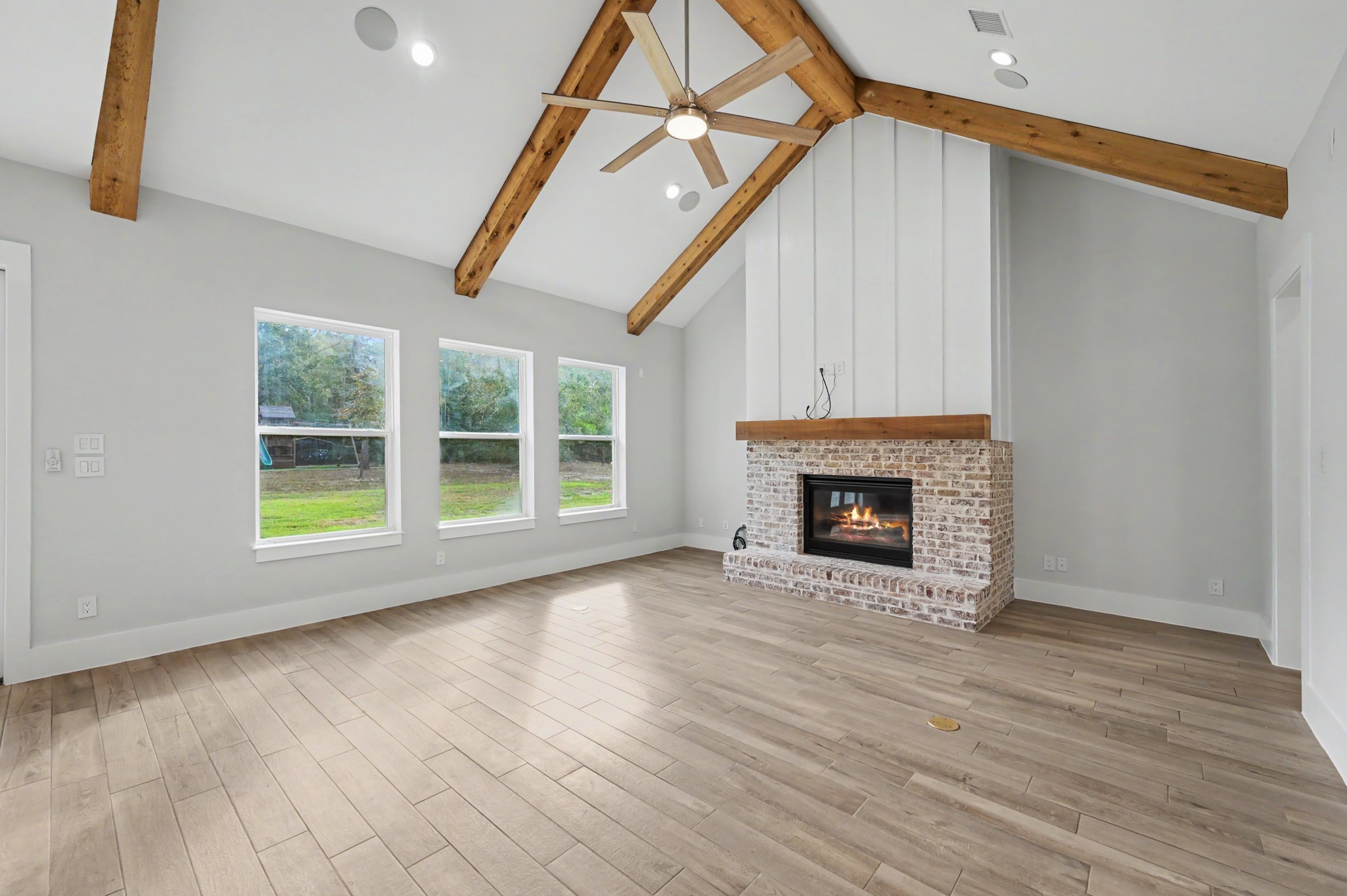Features surround sound with receivers