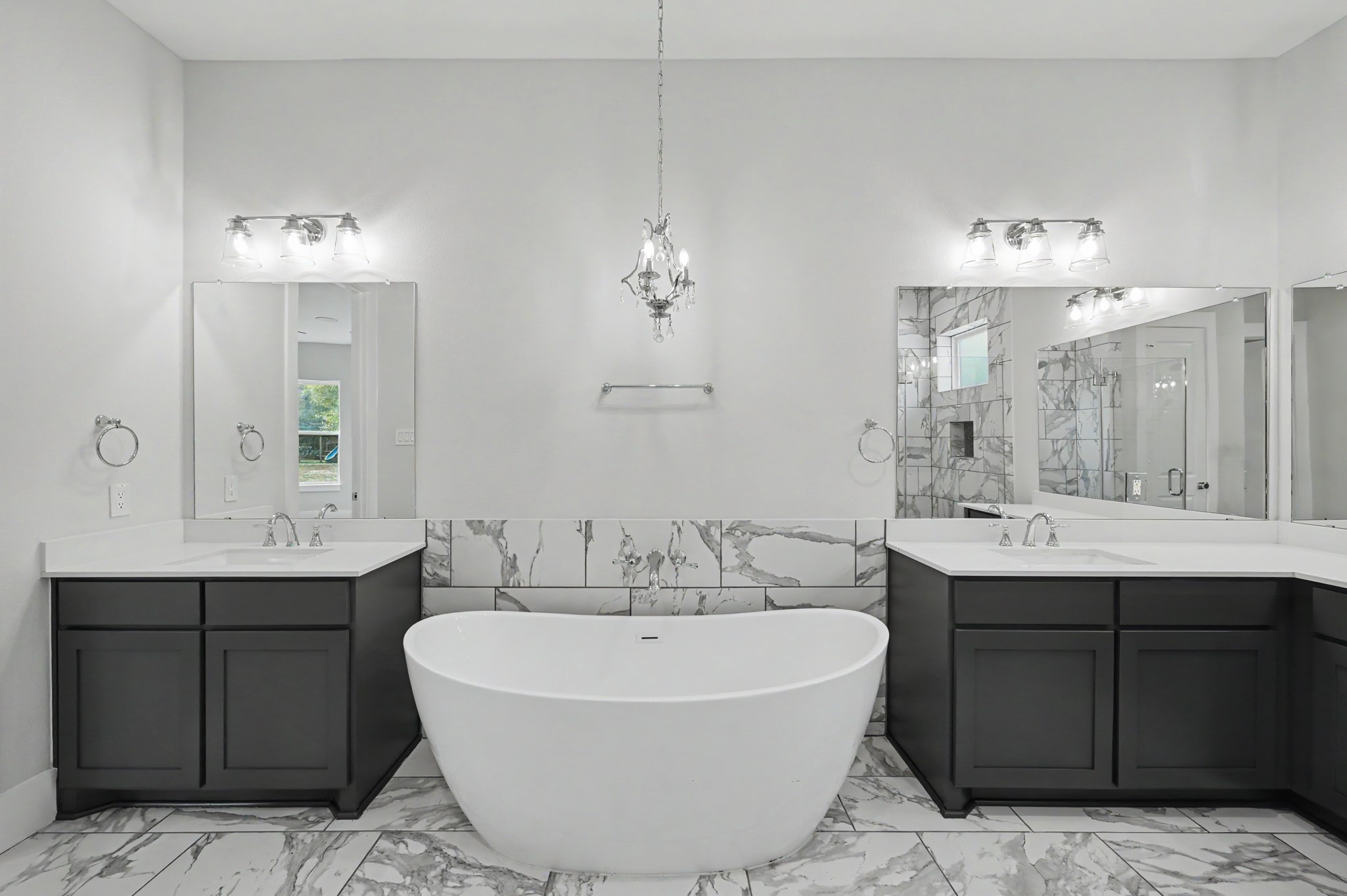 Huge soaker tub