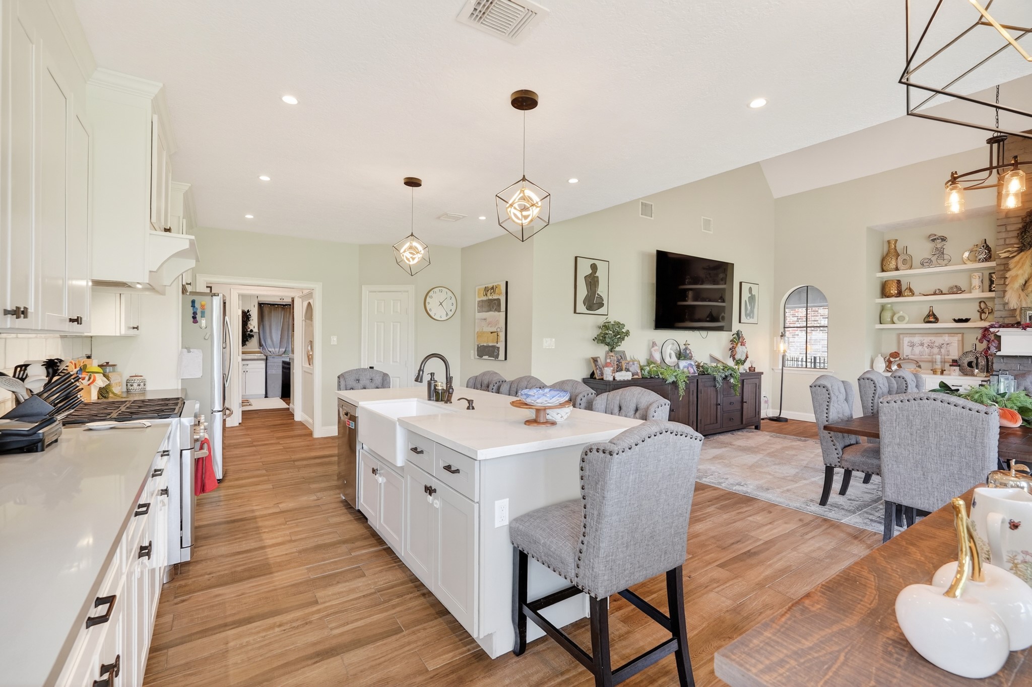 24710 Creekview Drive, Spring, TX 77389