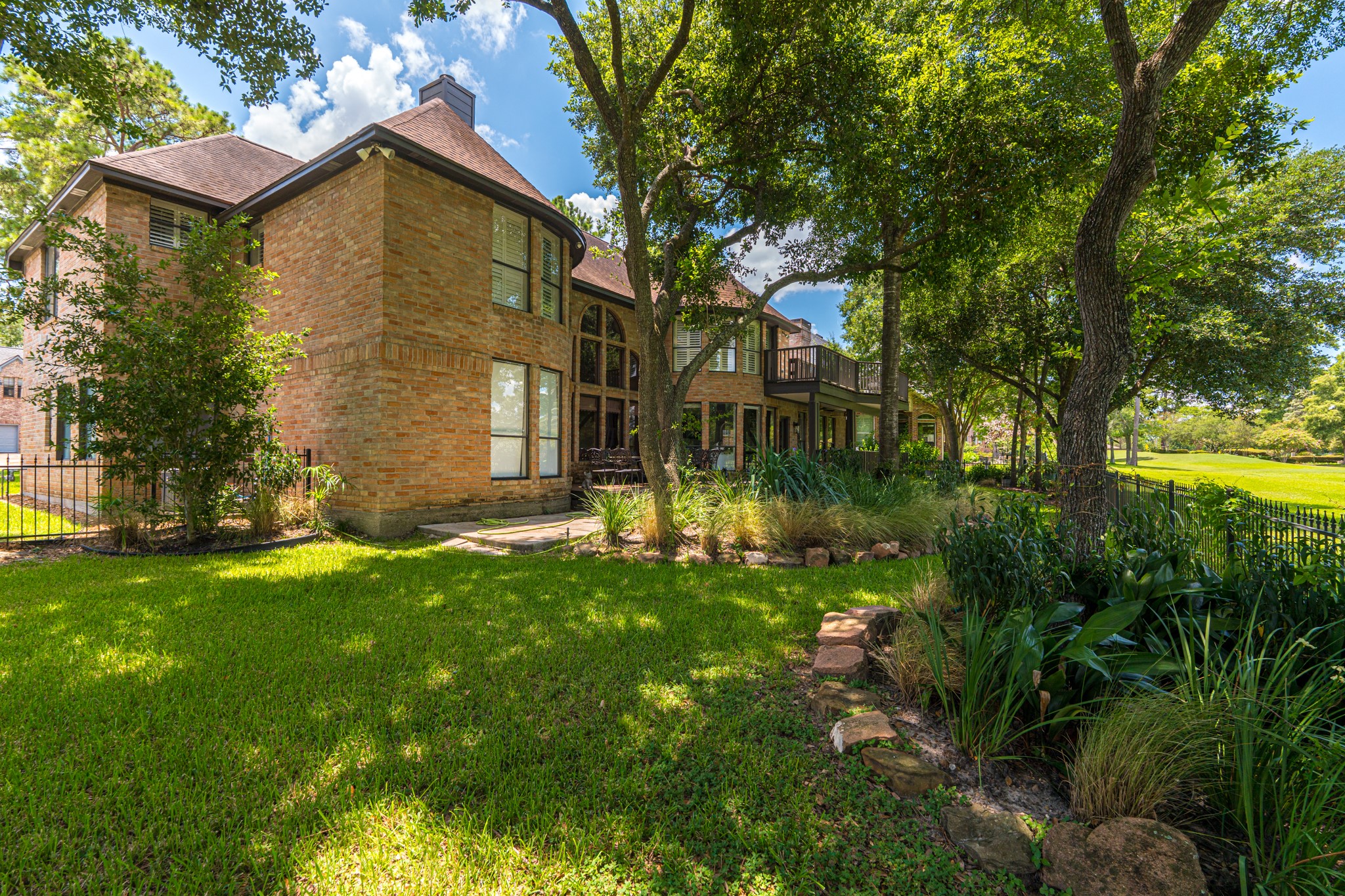 24710 Creekview Drive, Spring, TX 77389