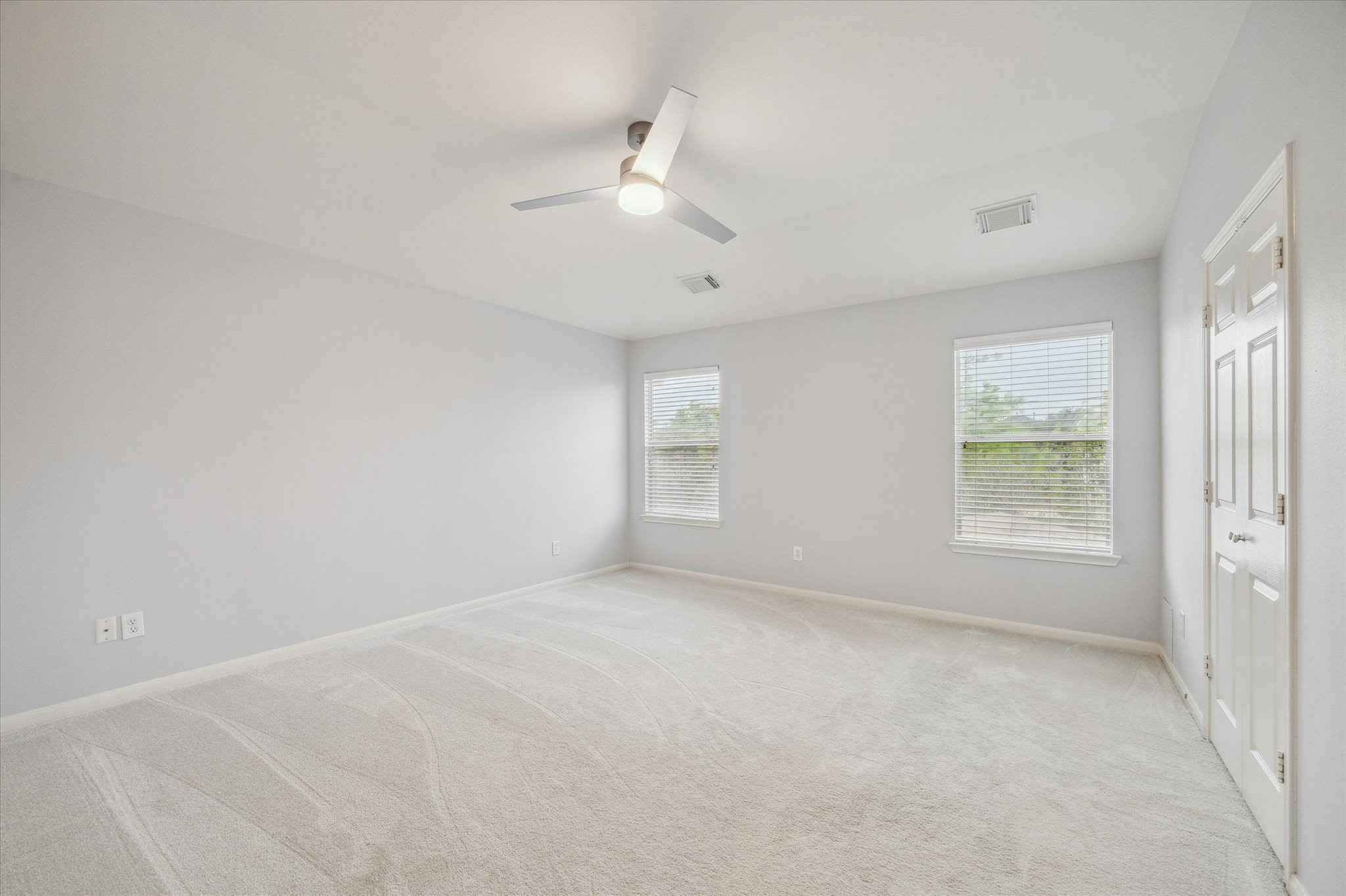9842 Lynette Falls Drive, Houston, TX 77095