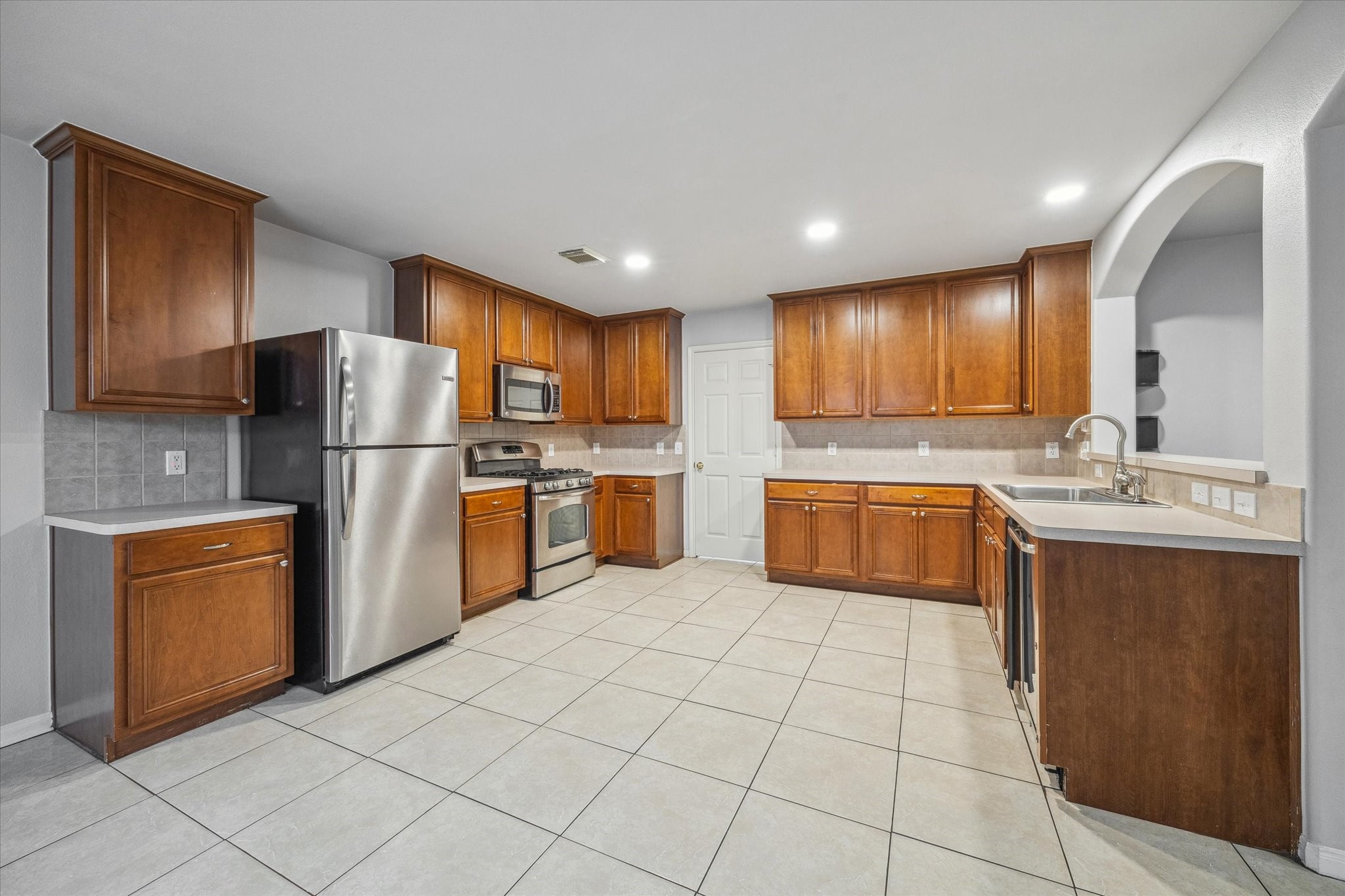 9842 Lynette Falls Drive, Houston, TX 77095