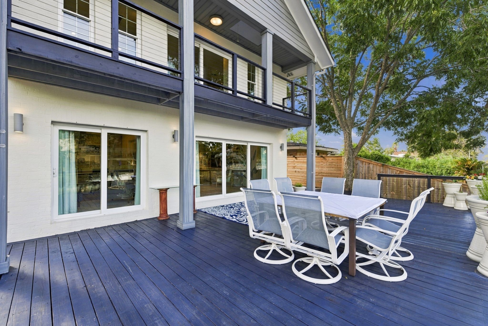Enjoy meals outside, or sit and enjoy your favorite beverage.