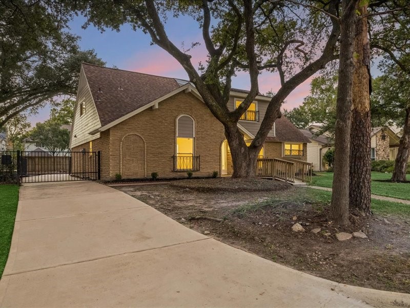 2807 Triway Lane, Houston, TX 77043
