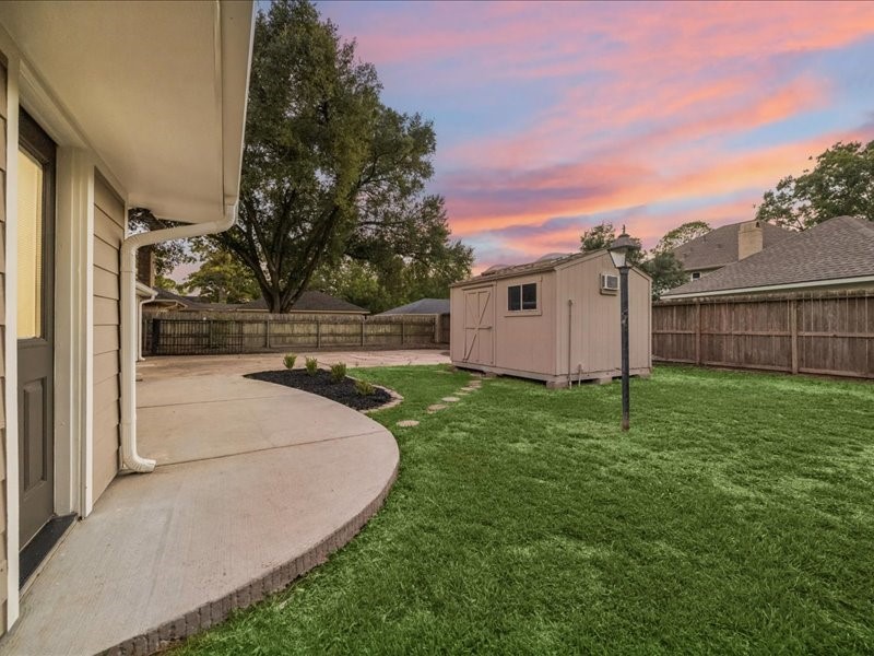 2807 Triway Lane, Houston, TX 77043
