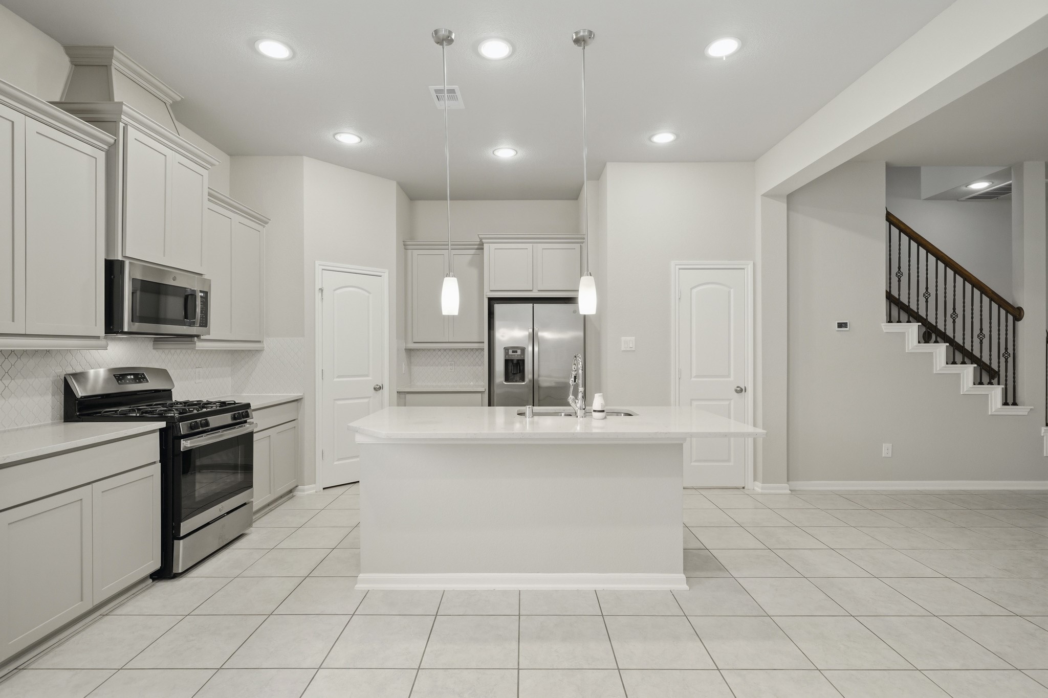 8734 Laurel Crest Drive, Missouri City, TX 77459
