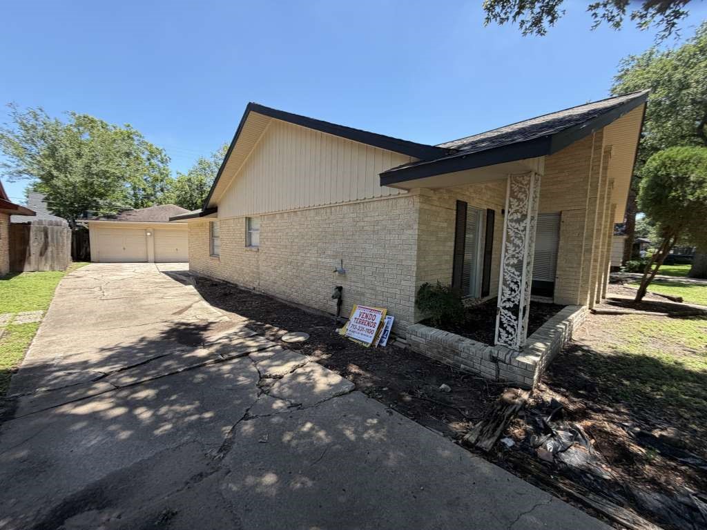 5850 Paisley Street, Houston, TX 77096