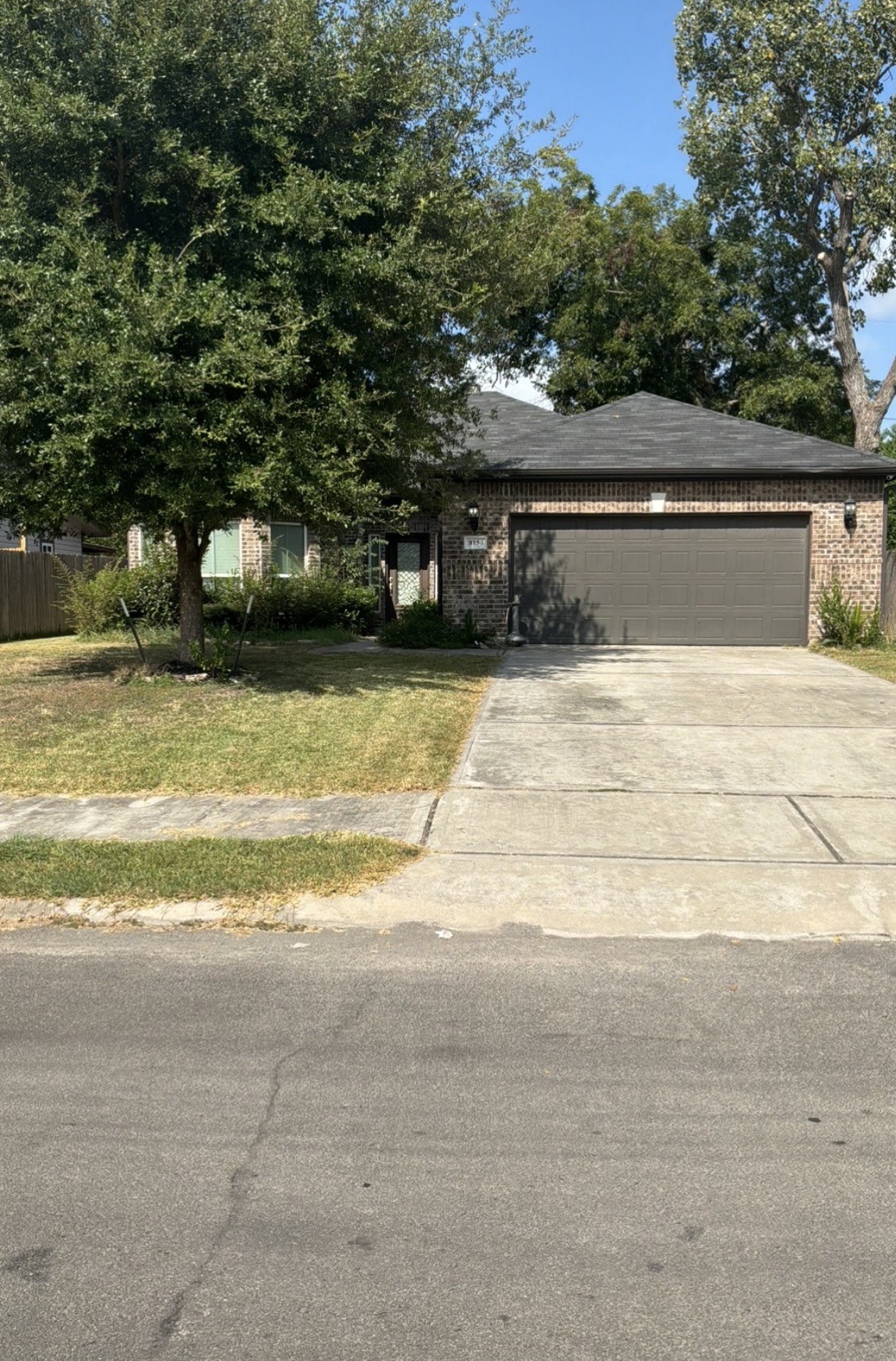 8150 Sharondale Drive, Houston, TX 77033