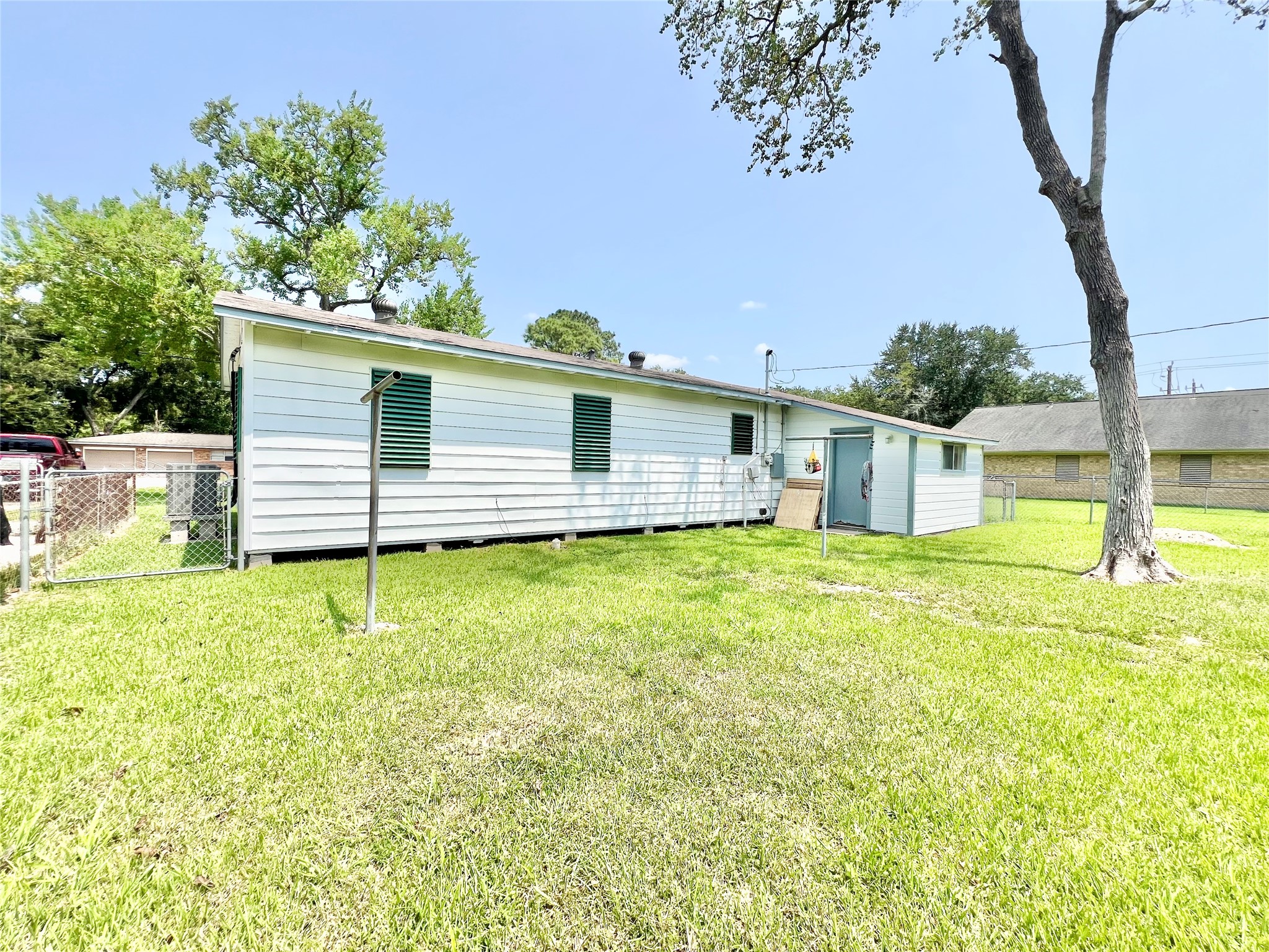 11815 15th Street, Santa Fe, TX 77510