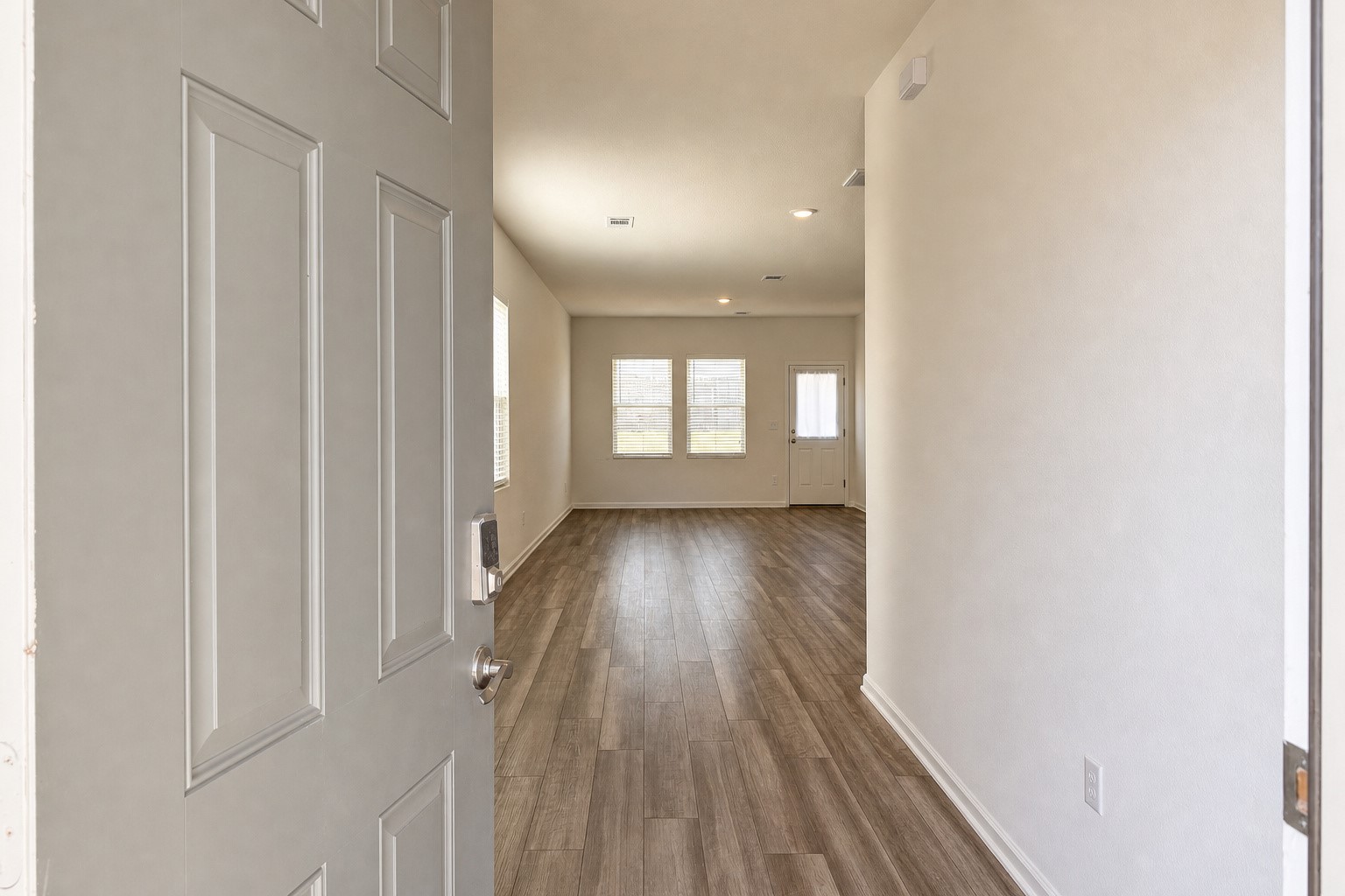 718 Amesbury Road, Conroe, TX 77316