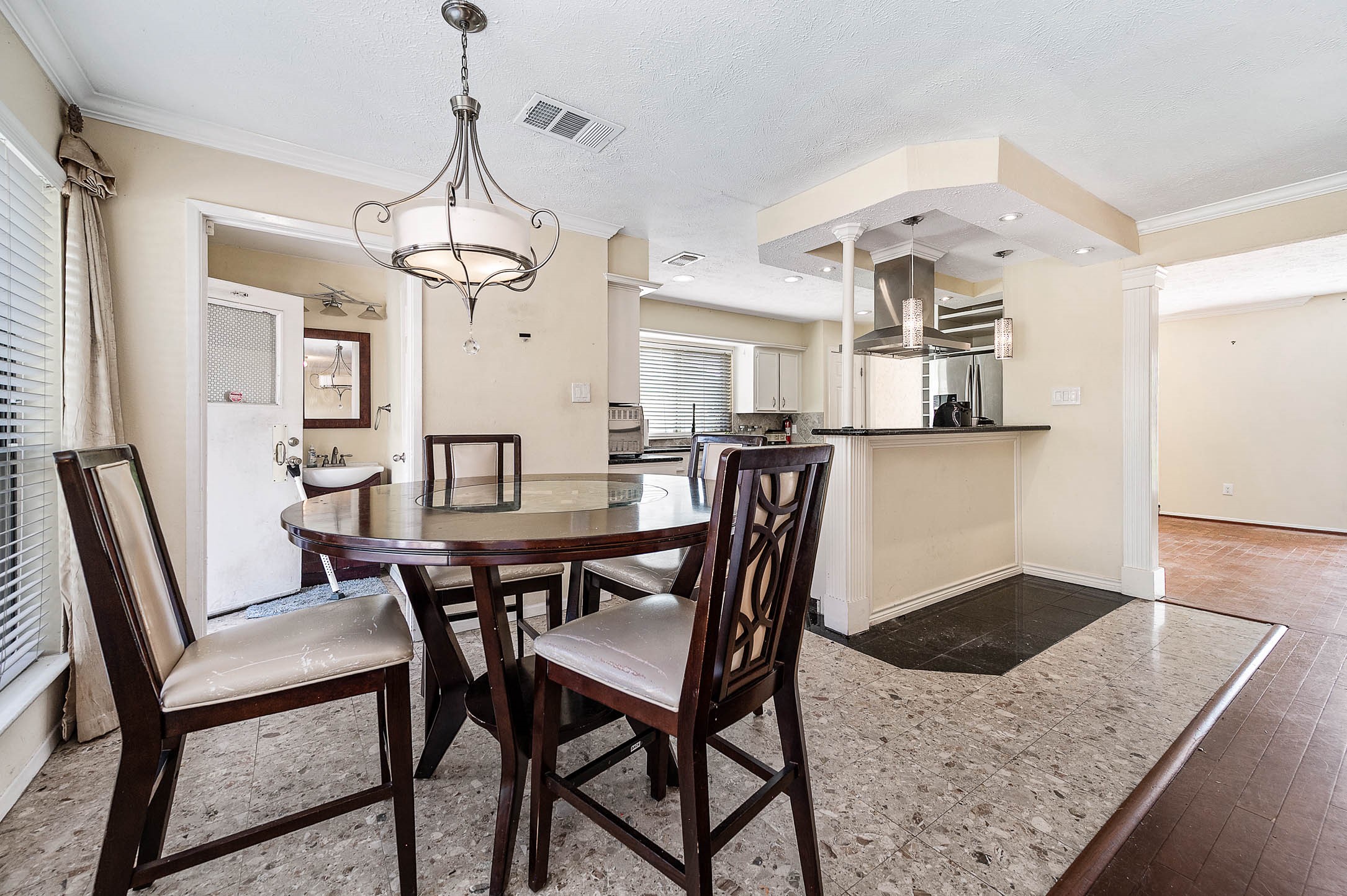 2703 Planters Street, Sugar Land, TX 77479