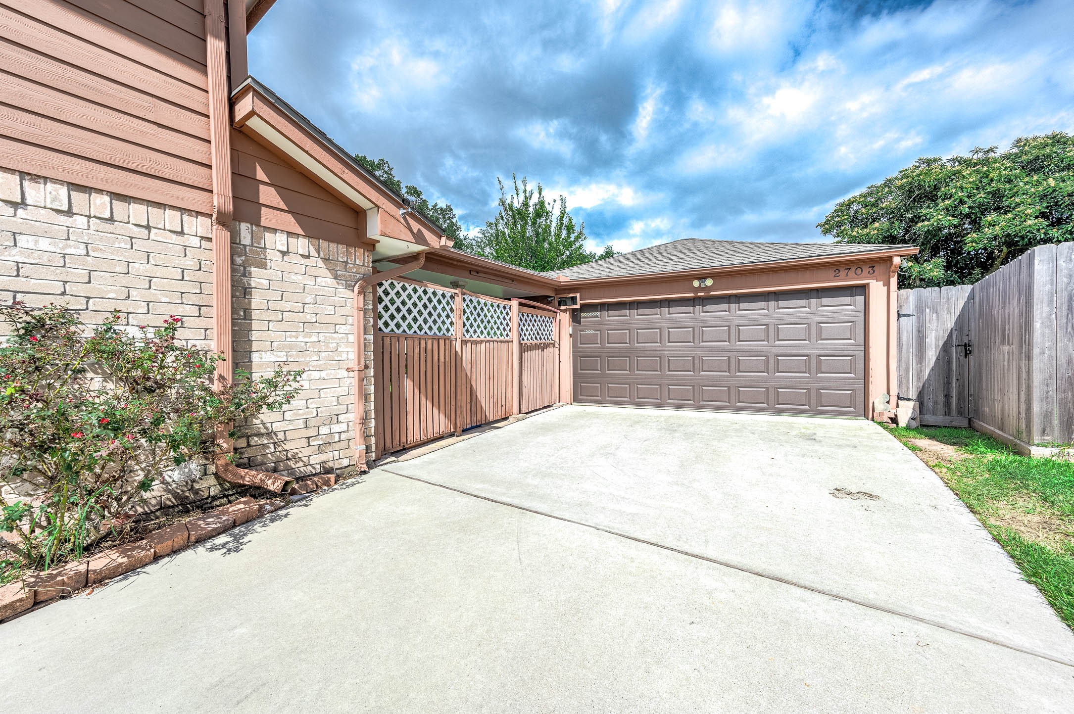 2703 Planters Street, Sugar Land, TX 77479