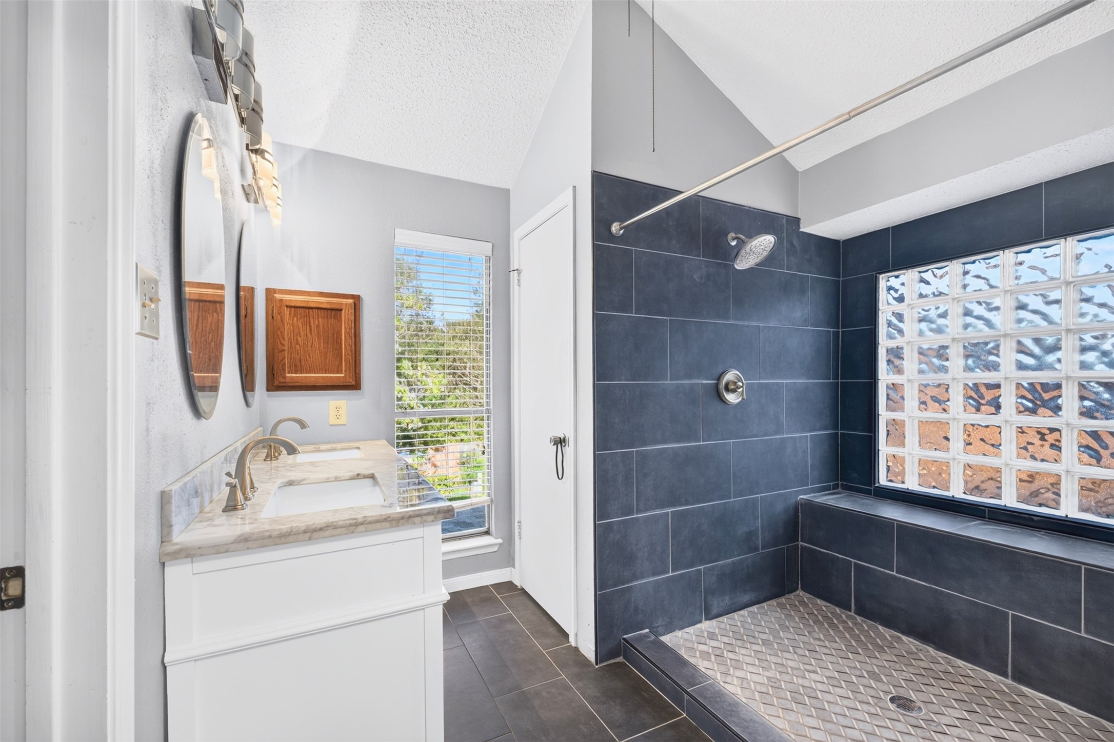 2906 Pioneer Pass, Sugar Land, TX 77479