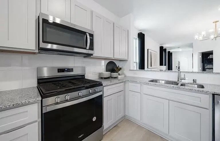 Model home photo for illustration purposes only. Features, finishes, and upgrades may vary.