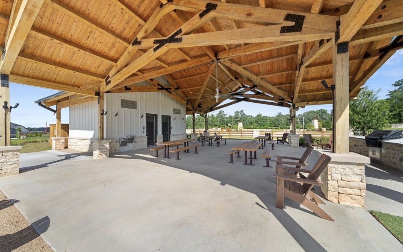 930 Silver Buckle Lane, Montgomery, TX 77356