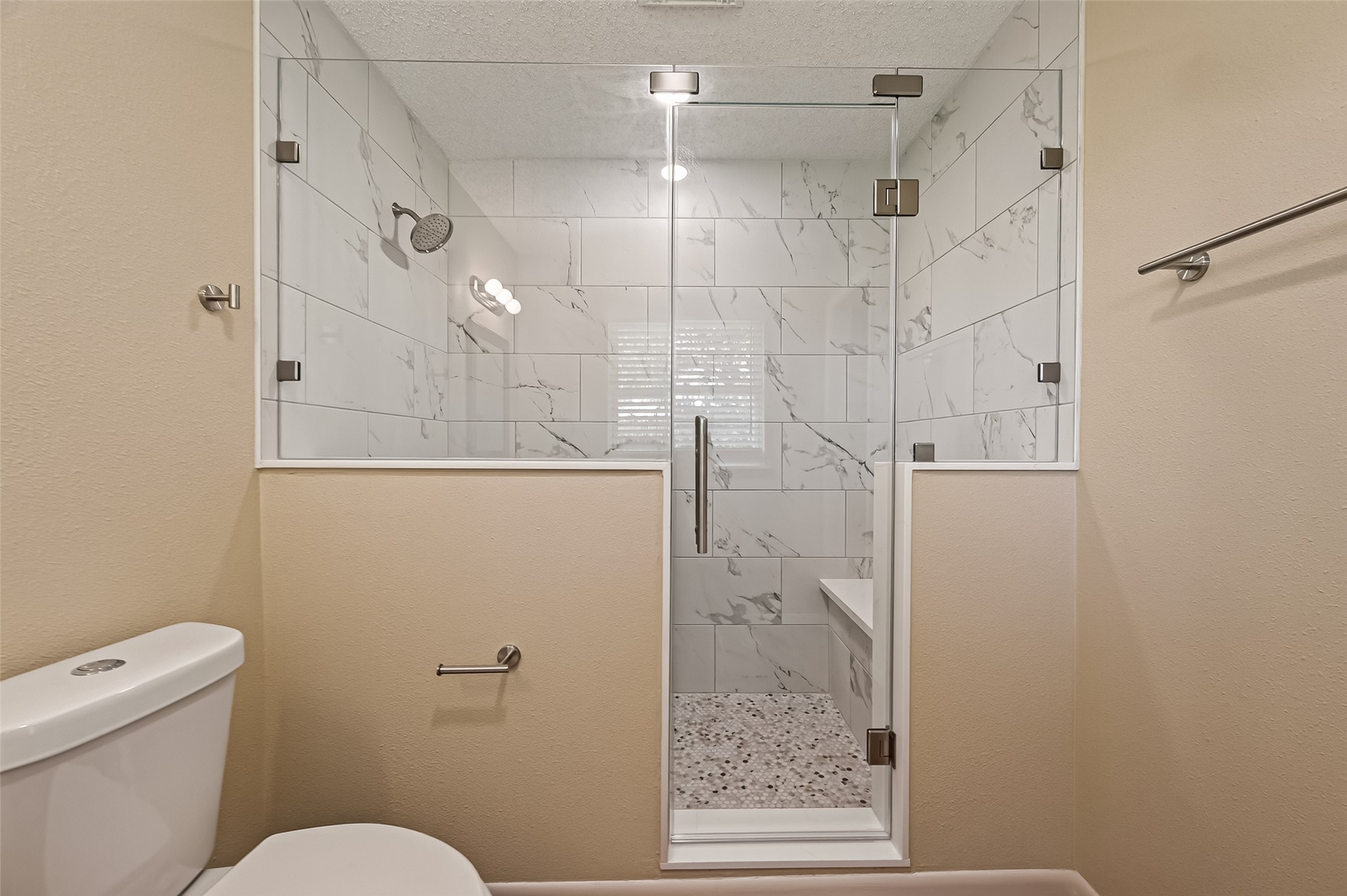 2305 Kingsway Drive, League City, TX 77573