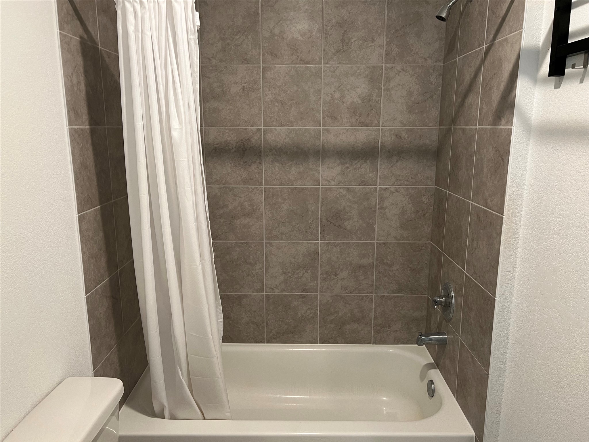 17074 Marie Village Drive, Conroe, TX 77306