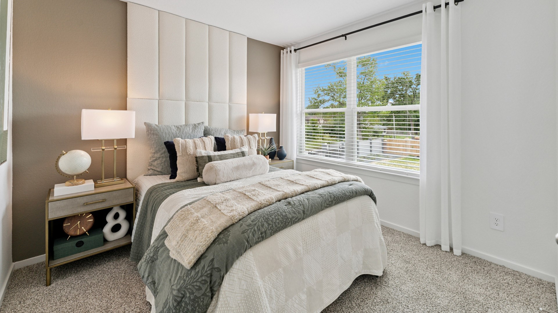 5905 Manning Oaks Street, Houston, TX 77091