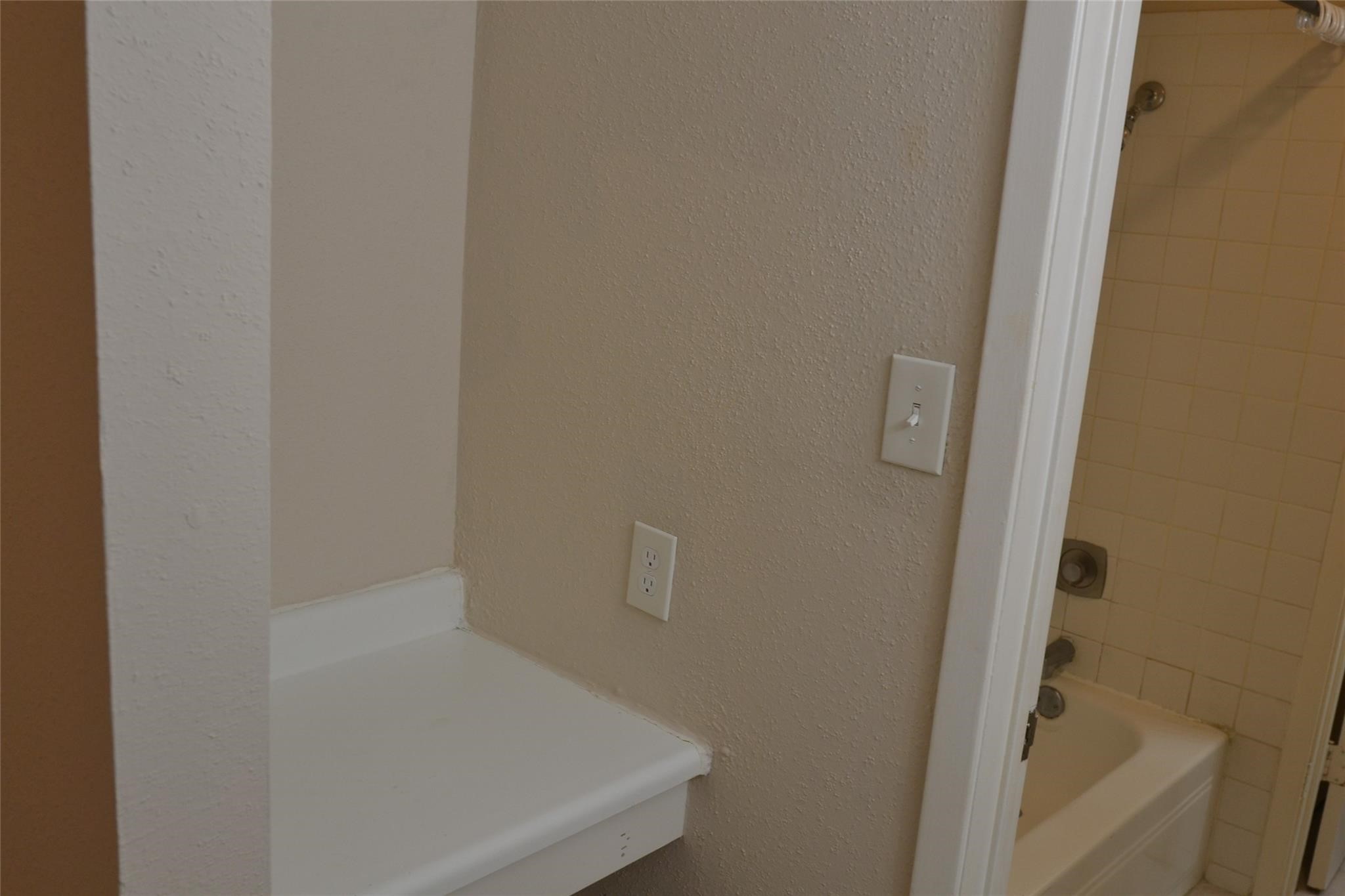 6111 Beverly Hill Street, #43, Houston, TX 77057