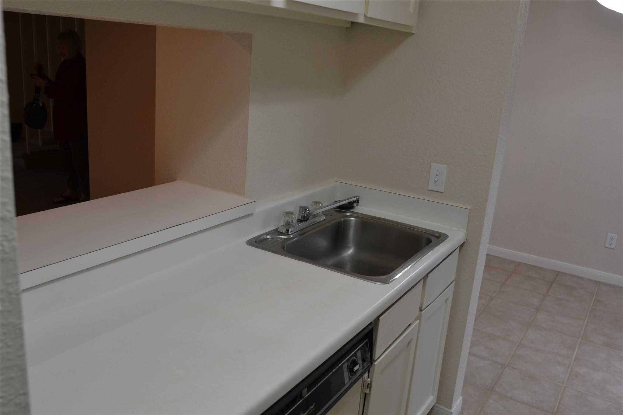 6111 Beverly Hill Street, #43, Houston, TX 77057