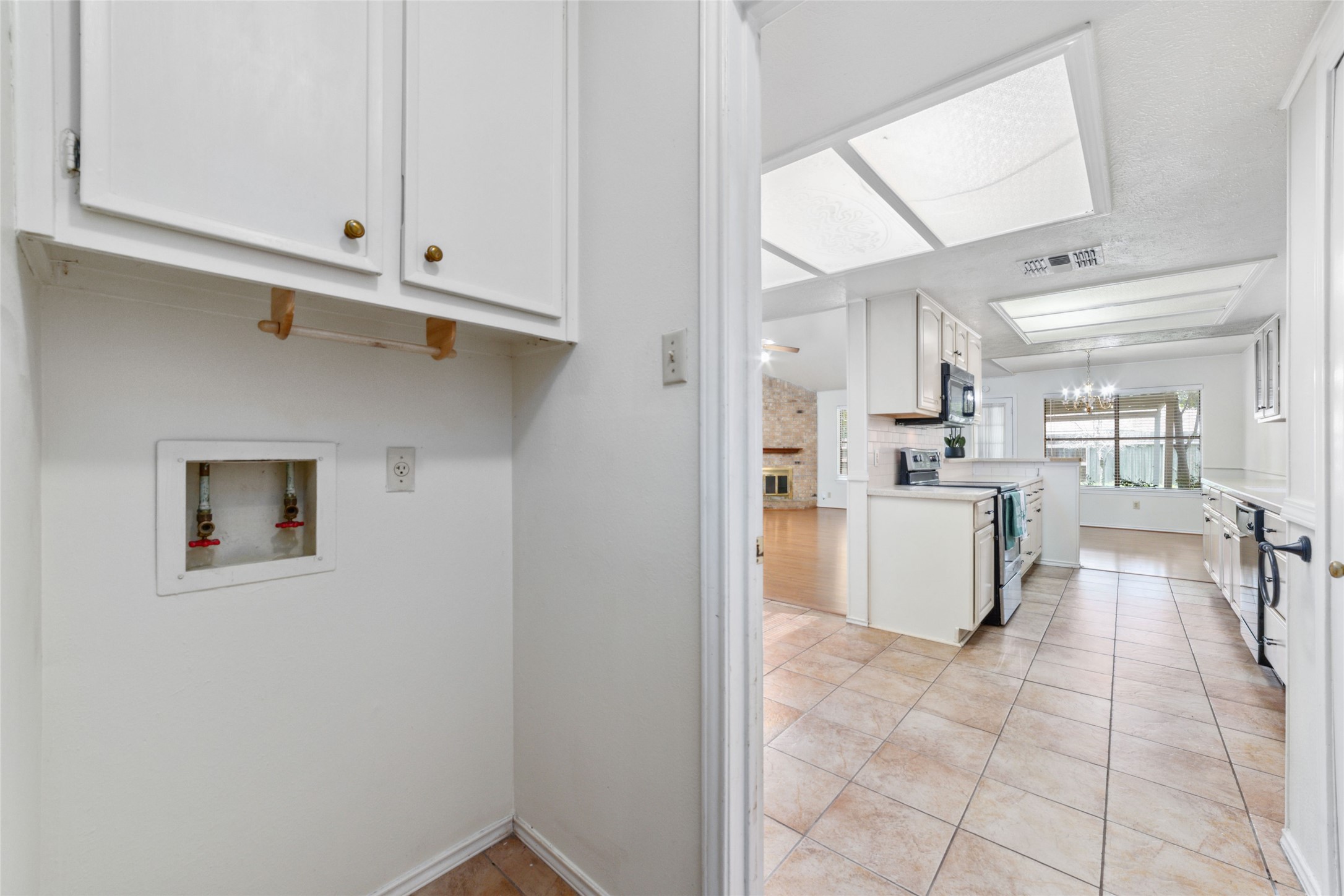 14210 Swanfield Drive, Houston, TX 77083