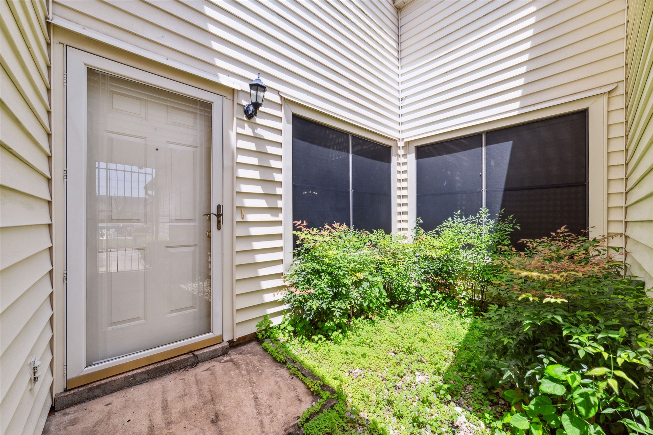 14210 Swanfield Drive, Houston, TX 77083 14210 Swanfield Drive, Houston, TX 77083